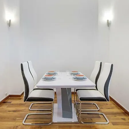 Apartment Royal House Oktogon *